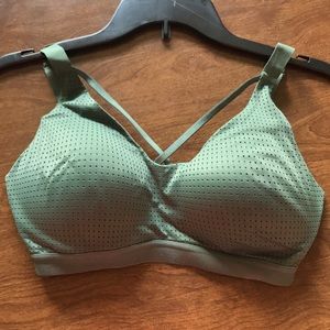 VS Strappy Sports Bra